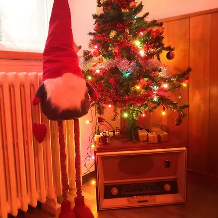 Rez De Jardin En Bordure De Ruisseau * 勒伯恩霍姆