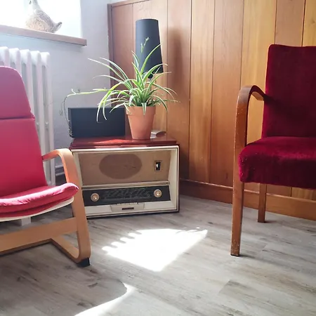 Rez De Jardin En Bordure De Ruisseau 公寓 *